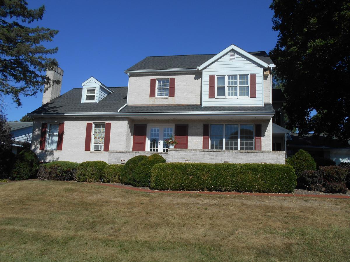 West Ridge Bed & Breakfast Elizabethtown Exterior photo