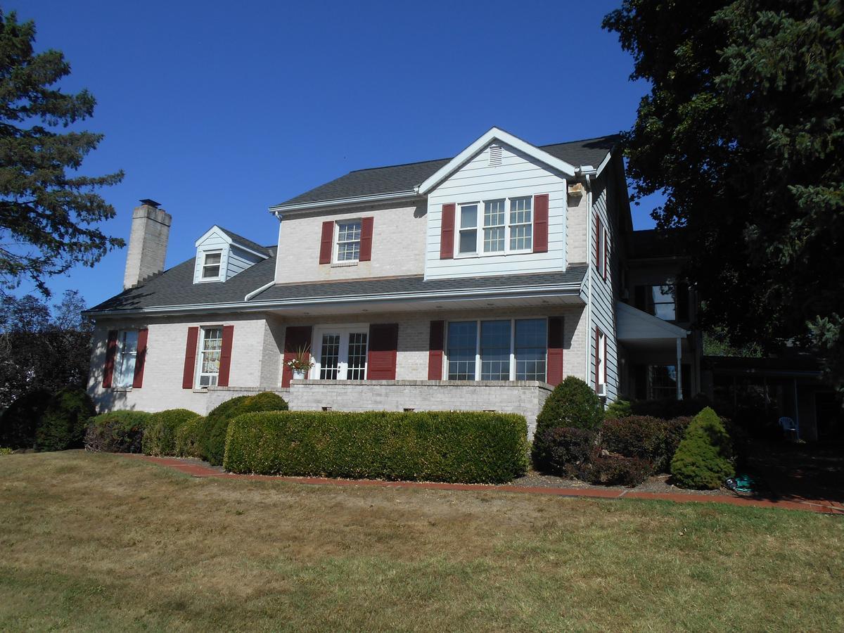 West Ridge Bed & Breakfast Elizabethtown Exterior photo